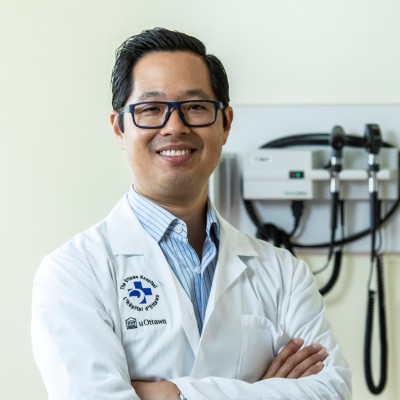 le Dr Michael Ong, oncologue médical à l’Hôpital d’Ottawa et professeur agrégé à l’Université d’Ottawa